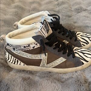 ✨ Gianni Bini Animal Print High-Top Sneakers – Women’s 8